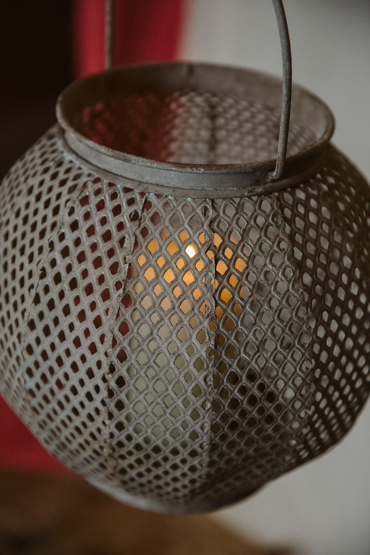 Round Mesh Lanterns