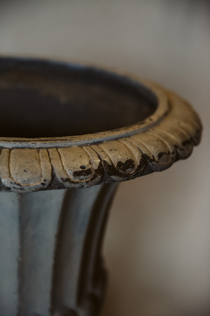 Urn