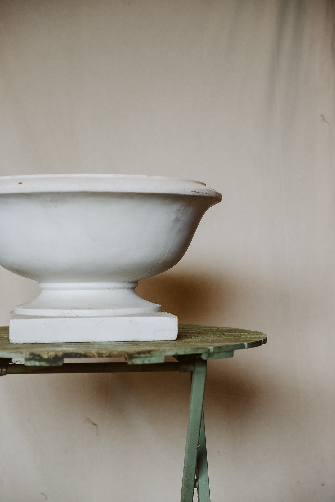 Hortus Contempo Cream Garden Urn Pot