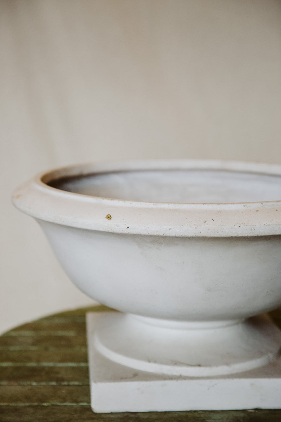 Hortus Contempo Cream Garden Urn Pot